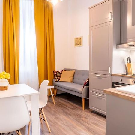 Central And Comfy 2Bdr Apartment Near Parliament Belgrad Exterior foto